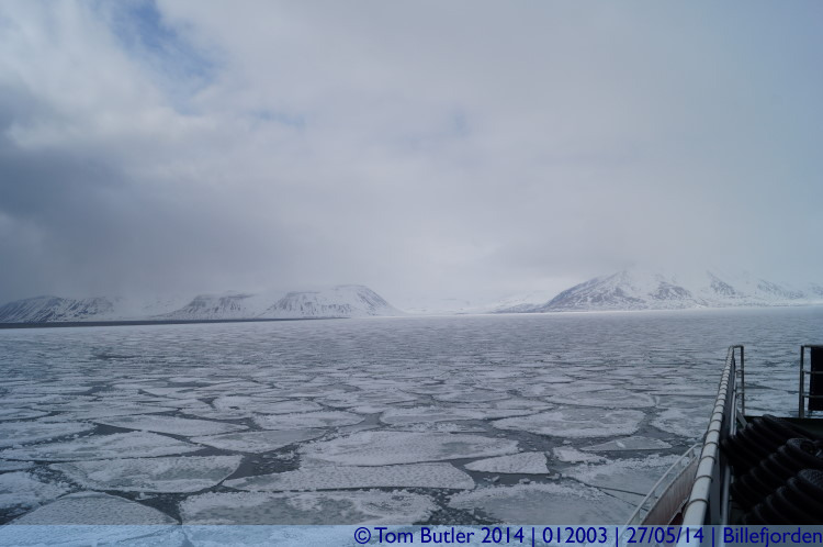 Photo ID: 012003, In the Ice, Billefjorden, Norway