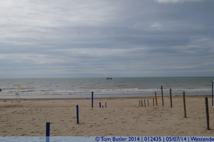 Photo ID: 012435, Looking out to sea, Westende, Belgium