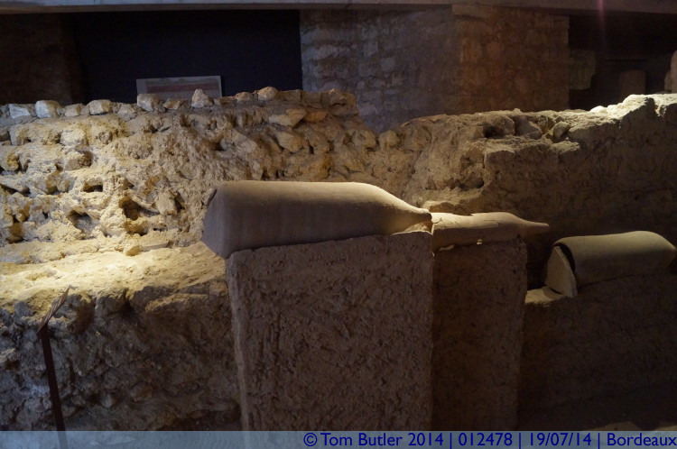 Photo ID: 012478, Roman Amphora Burial, Bordeaux, France