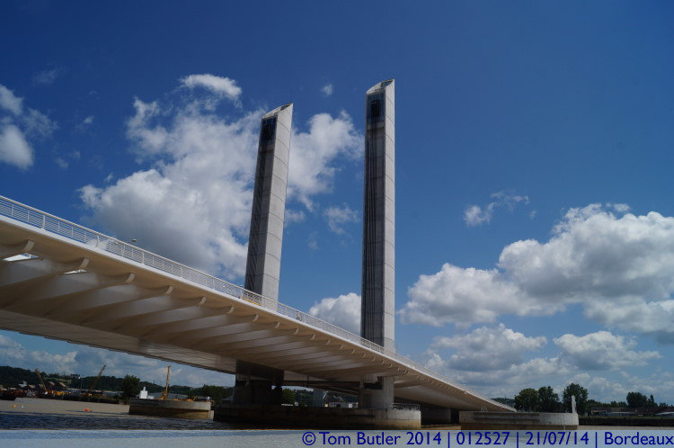 Photo ID: 012527, Under the new bridge, Bordeaux, France