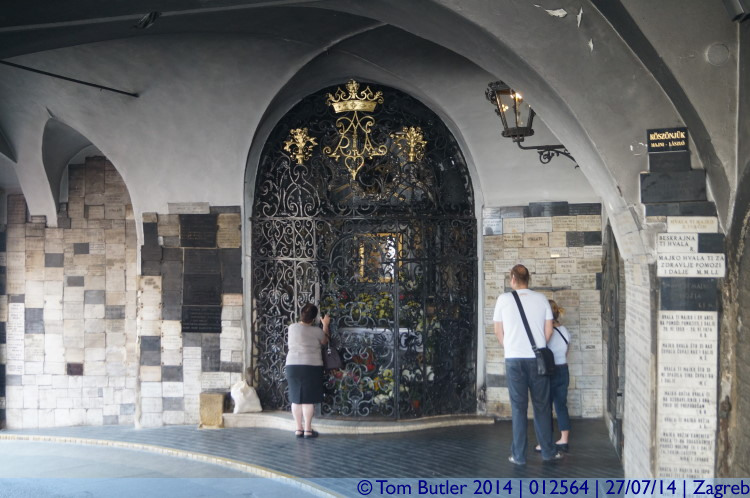 Photo ID: 012564, Inside the stone gate, Zagreb, Croatia