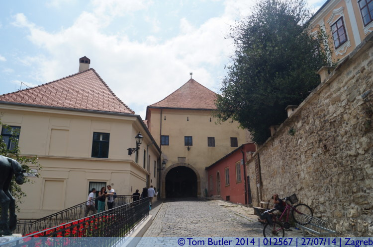 Photo ID: 012567, Looking up to the stone gate, Zagreb, Croatia