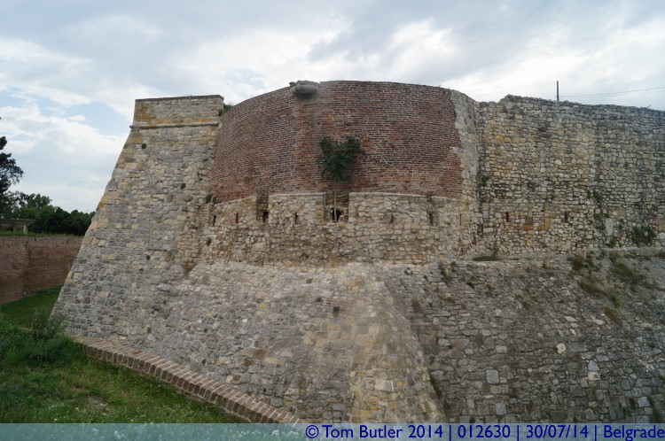 Photo ID: 012630, Chunky defences, Belgrade, Serbia