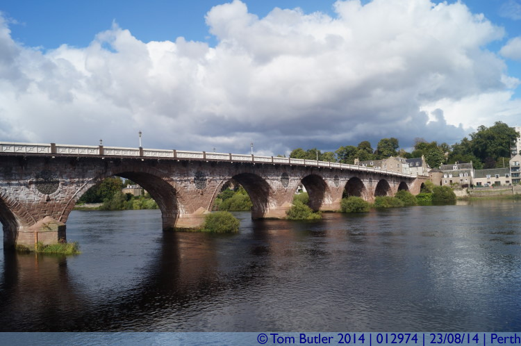 Photo ID: 012974, Old Bridge, Perth, Scotland