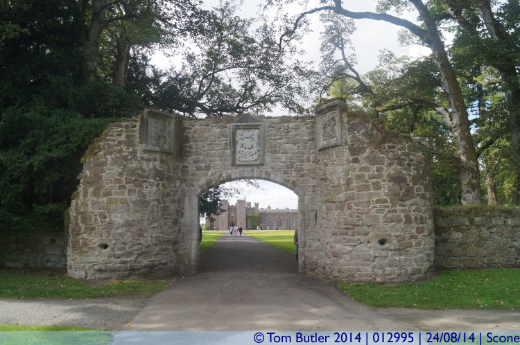 Photo ID: 012995, Ruins of the Abbey Gate, Scone, Scotland