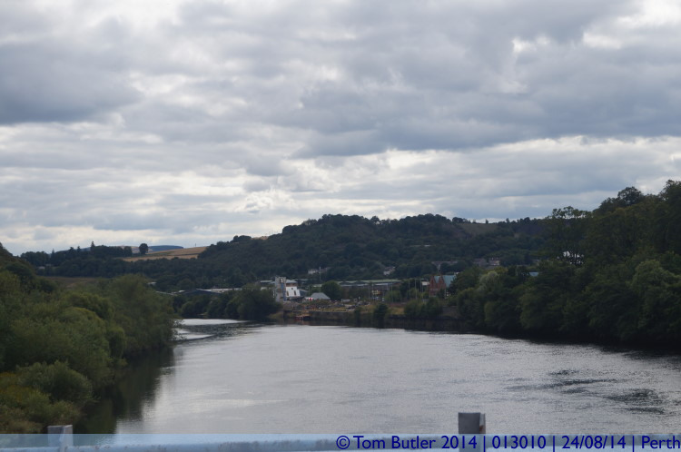 Photo ID: 013010, Downstream, Perth, Scotland