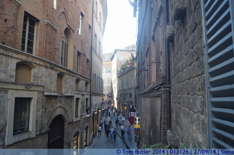 Photo ID: 013126, In the lanes behind the Campo, Siena, Italy