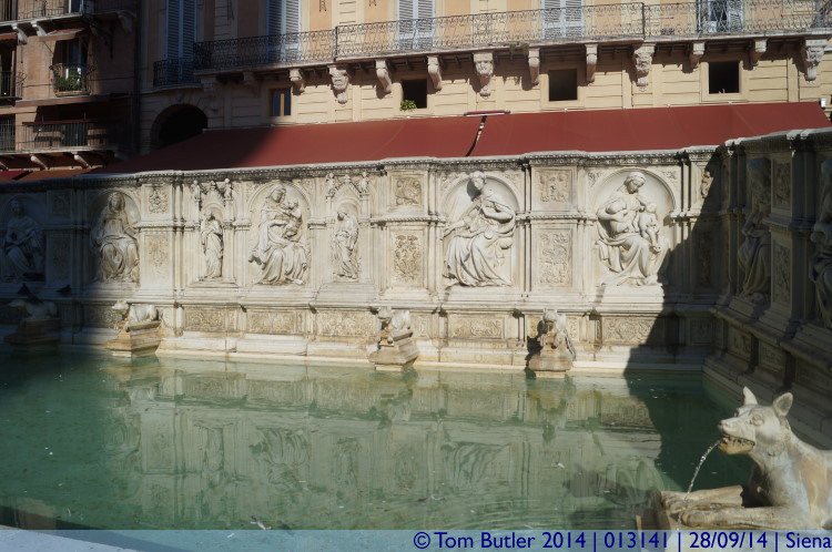 Photo ID: 013141, The Fonte Gaia, Siena, Italy