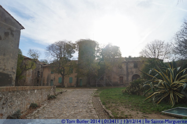Photo ID: 013411, Inside the fortress, le Sainte-Marguerite, France