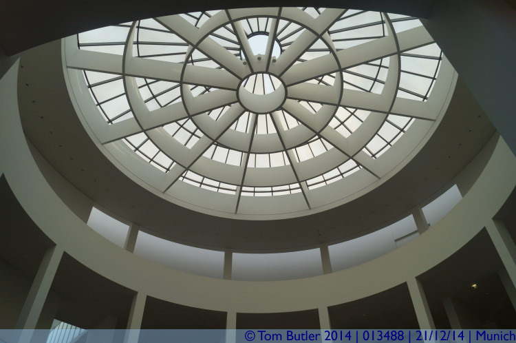 Photo ID: 013488, Centre of the Rotunda, Munich, Germany