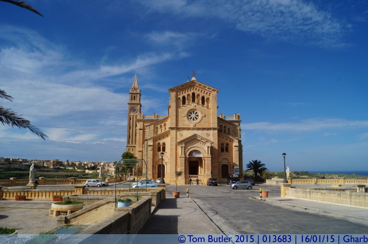 Photo ID: 013683, Approaching Ta' Pinu, Gharb, Malta