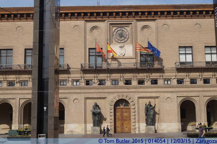 Photo ID: 014054, Entrance to the civic offices, Zaragoza, Spain