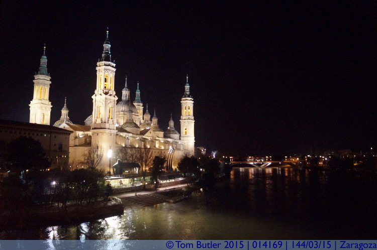 Photo ID: 014169, Basilica and Ebro, Zaragoza, Spain