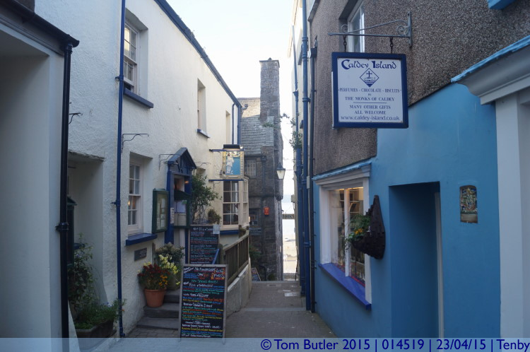 Photo ID: 014519, Inside the narrow lanes, Tenby, Wales