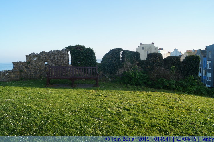 Photo ID: 014541, Castle Walls, Tenby, Wales