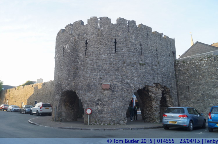 Photo ID: 014555, Five Arches, Tenby, Wales