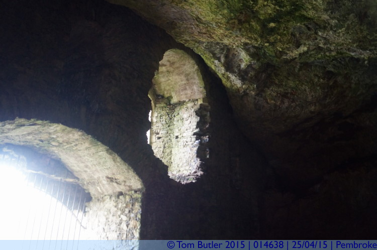 Photo ID: 014638, Cave brick wall, Pembroke, Wales