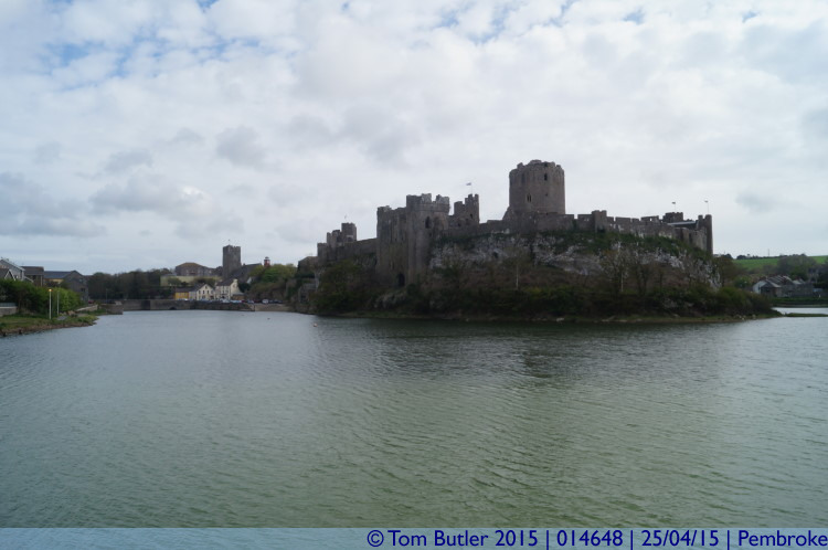 Photo ID: 014648, Castle and pond, Pembroke, Wales