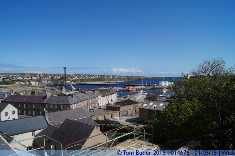 Photo ID: 014676, View over the town, Wick, Scotland