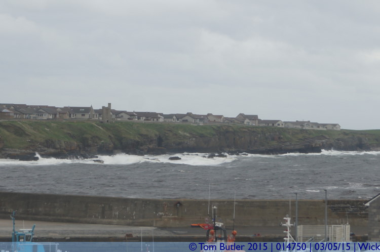 Photo ID: 014750, Crashing waves, Wick, Scotland
