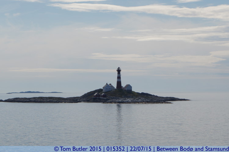 Photo ID: 015352, Lighthouse before the open sea, Between Bod and Stamsund, Norway