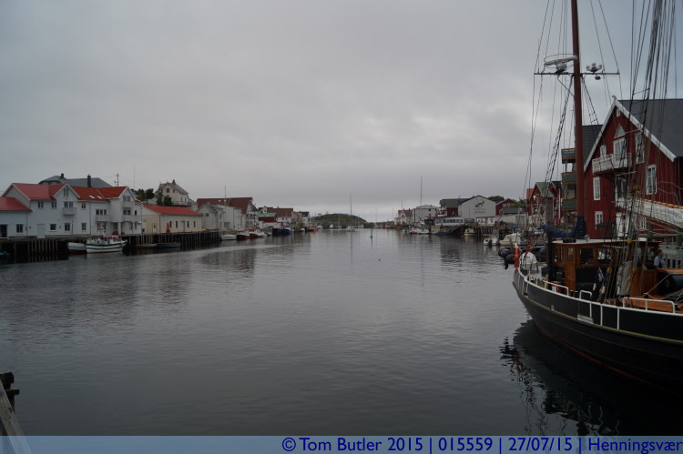 Photo ID: 015559, In the harbour, Henningsvr, Norway