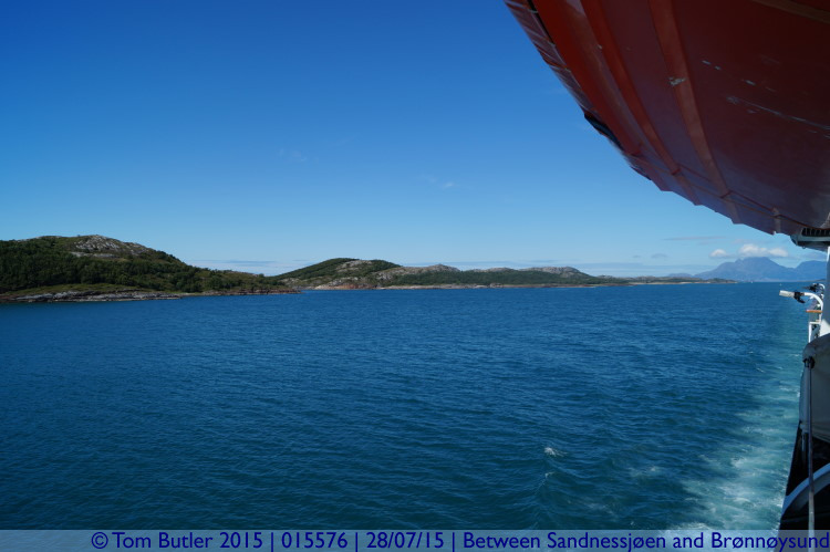 Photo ID: 015576, Out at sea, Between Sandnessjen and Brnnysund, Norway