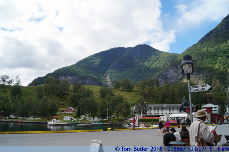 Photo ID: 015667, At the foot of the mountains, Flm, Norway