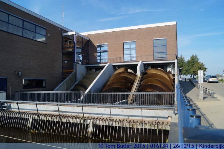 Photo ID: 016134, Modern pumping station, Kinderdijk, Netherlands
