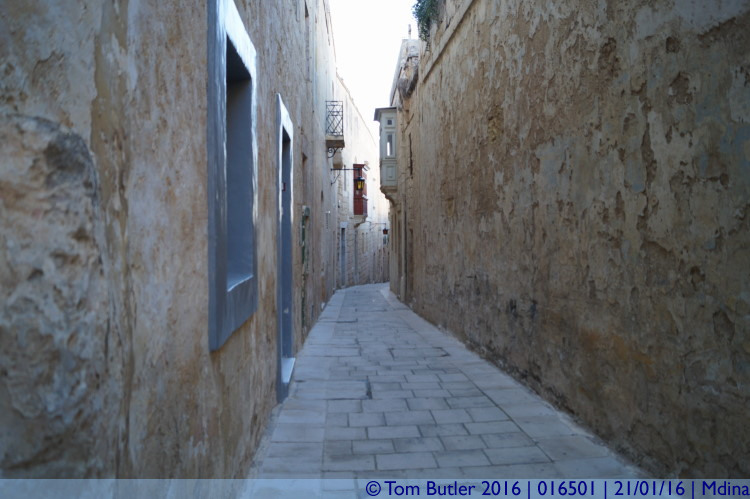 Photo ID: 016501, Narrow alleys, Mdina, Malta