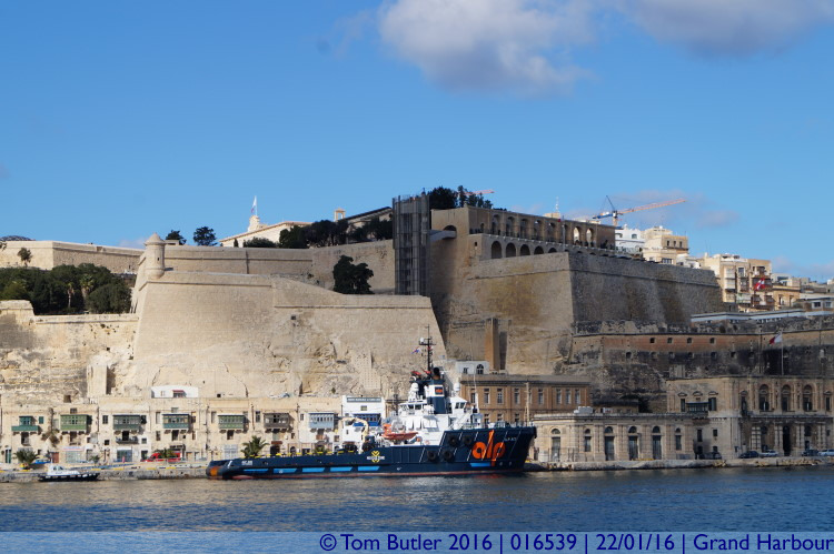 Photo ID: 016539, Upper Barrakka Gardens, Grand Harbour, Malta
