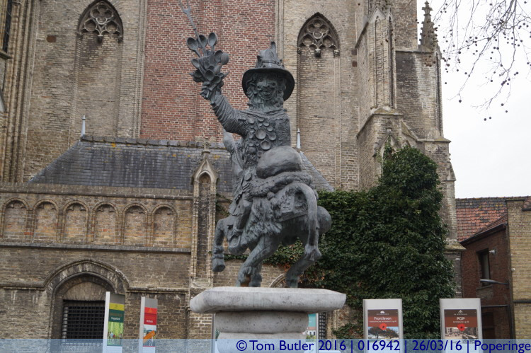 Photo ID: 016942, City statue, Poperinge, Belgium