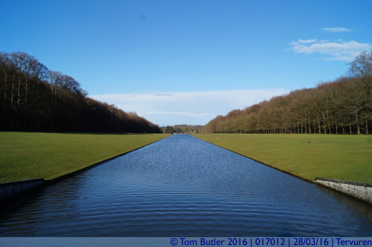 Photo ID: 017012, Long lake, Tervuren, Belgium