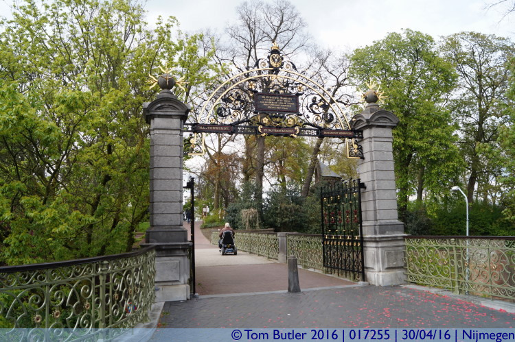 Photo ID: 017255, Entering the park, Nijmegen, Netherlands