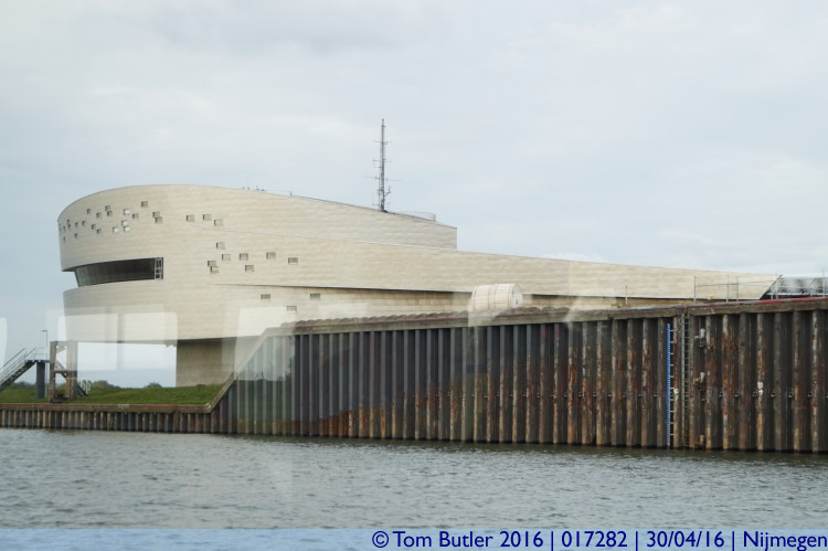Photo ID: 017282, Harbour control, Nijmegen, Netherlands