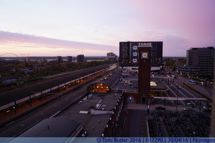 Photo ID: 017290, Last light of the day at the station, Nijmegen, Netherlands