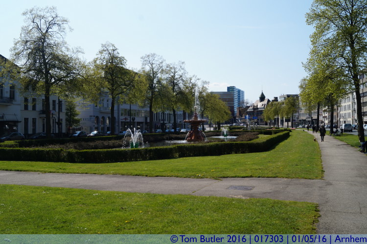 Photo ID: 017303, Gardens of the Jansbuitensingel , Arnhem, Netherlands