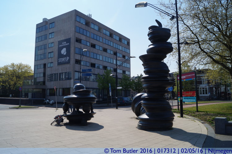 Photo ID: 017312, Sculpture by the station, Nijmegen, Netherlands