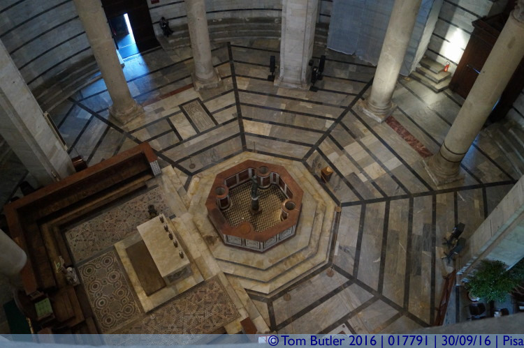Photo ID: 017791, Looking down inside the Baptistery, Pisa, Italy