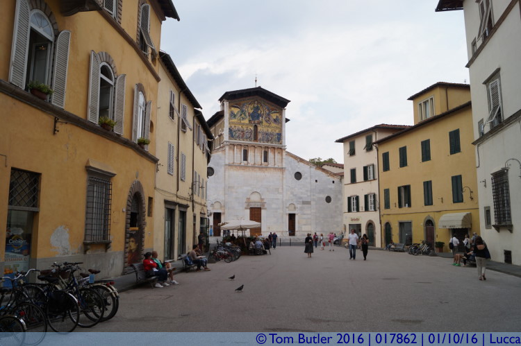 Photo ID: 017862, Approaching San Frediano, Lucca, Italy