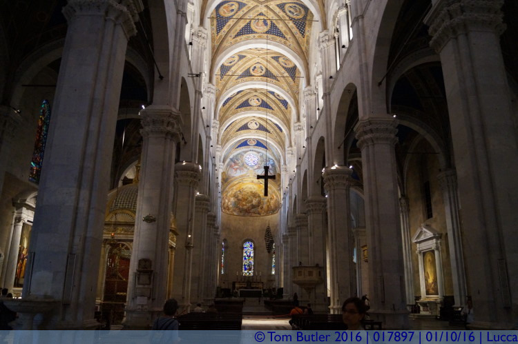 Photo ID: 017897, Inside the Cathedral, Lucca, Italy