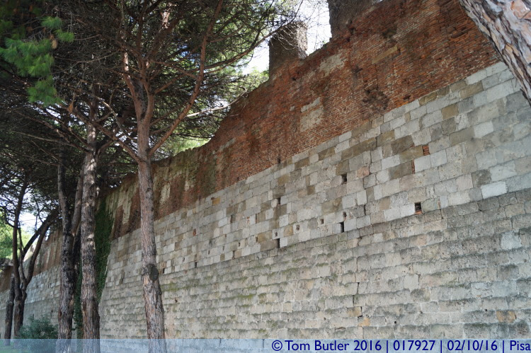 Photo ID: 017927, City walls, Pisa, Italy