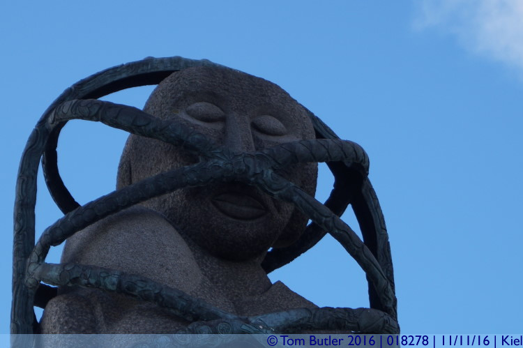 Photo ID: 018278, Statue, Kiel, Germany
