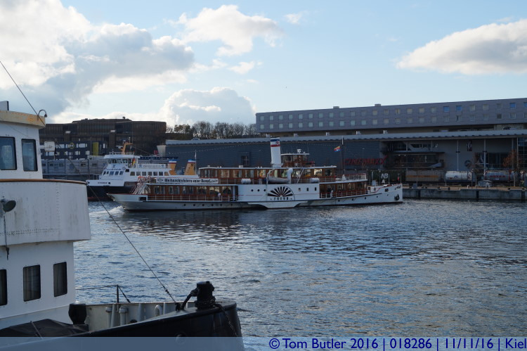 Photo ID: 018286, Docking, Kiel, Germany