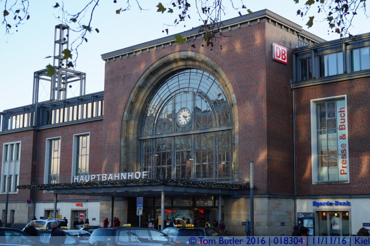Photo ID: 018304, Hauptbahnhof, Kiel, Germany