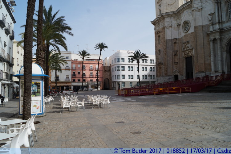 Photo ID: 018852, Cathedral square, Cadiz, Spain