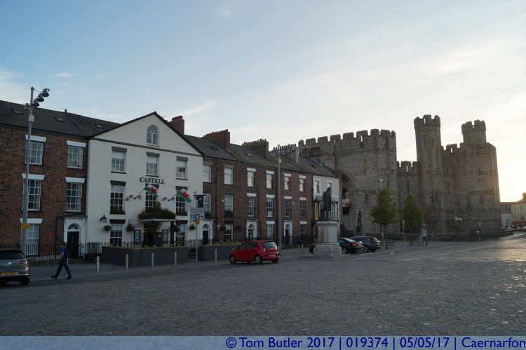 Photo ID: 019374, Castle Square, Caernarfon, Wales