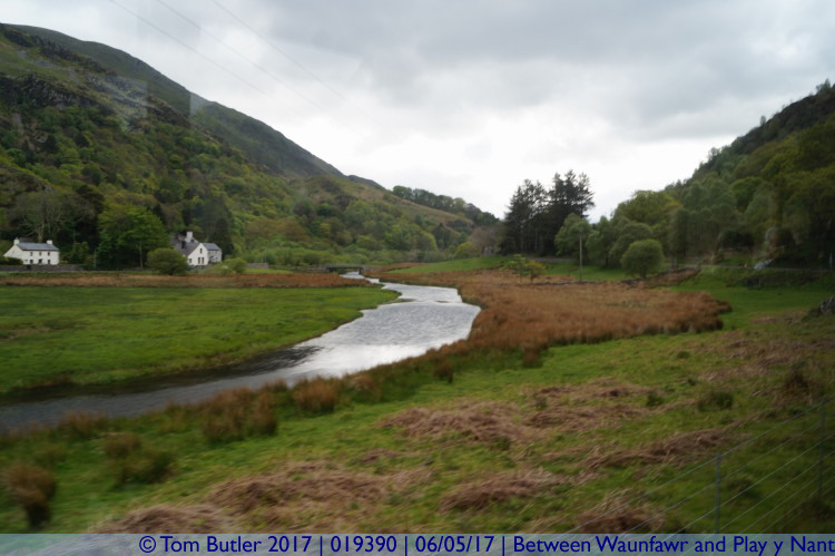 Photo ID: 019390, Mountain stream, Between Waunfawr and Plas y Nant, Wales