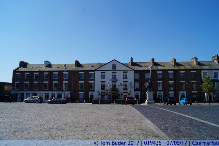 Photo ID: 019435, Castle Square, Caernarfon, Wales