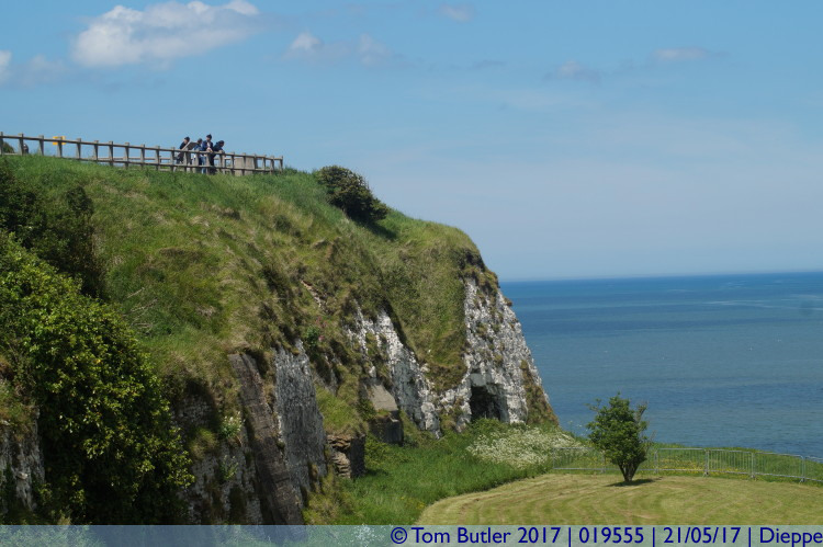 Photo ID: 019555, Cliffs by the castle, Dieppe, France